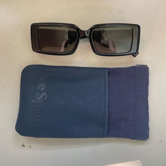 Le Spec Impeccable Sunglasses - Picture 4 of 4